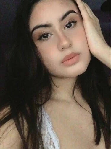 Karla, 19